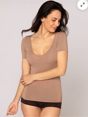 Numi, The Signature Undershirt Reversible Neckline, Short Sleeve, Women’s Medium